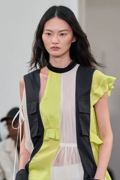 Look 19